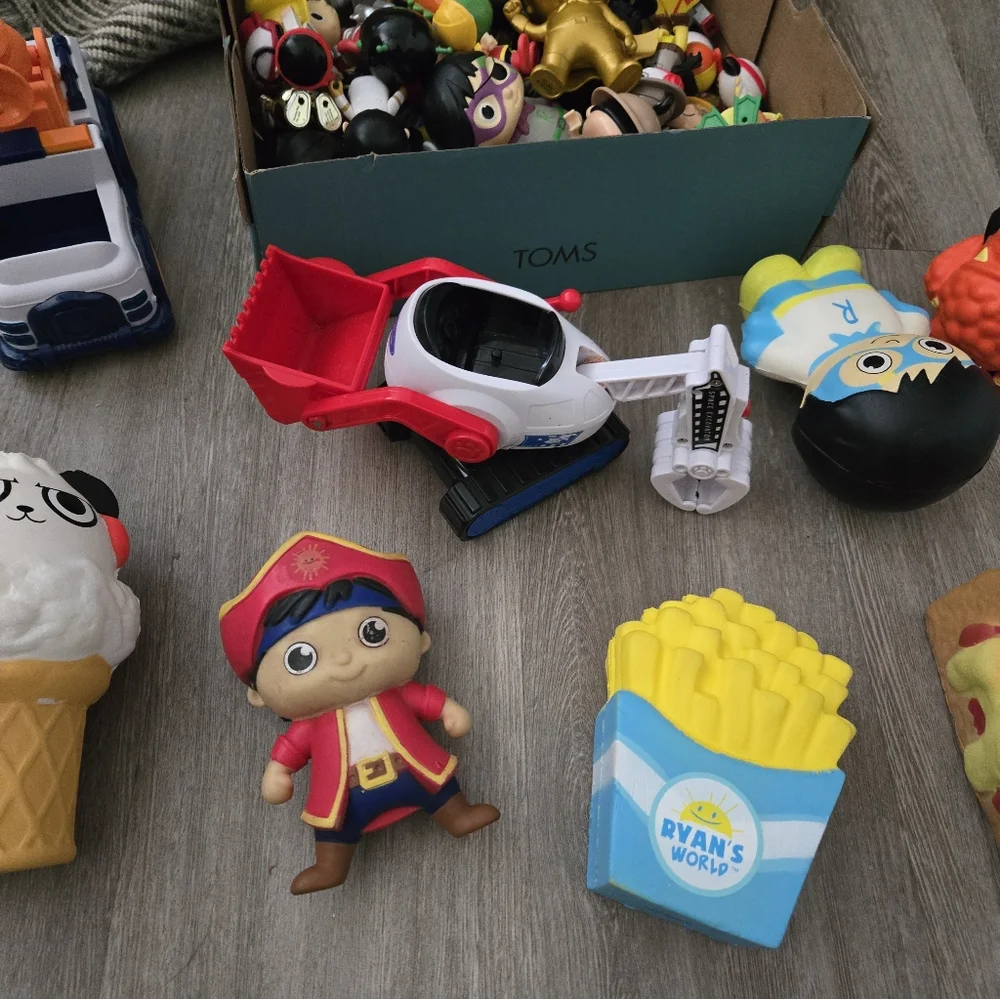 Ryans World Lot of Toys - Picture 4 of 5